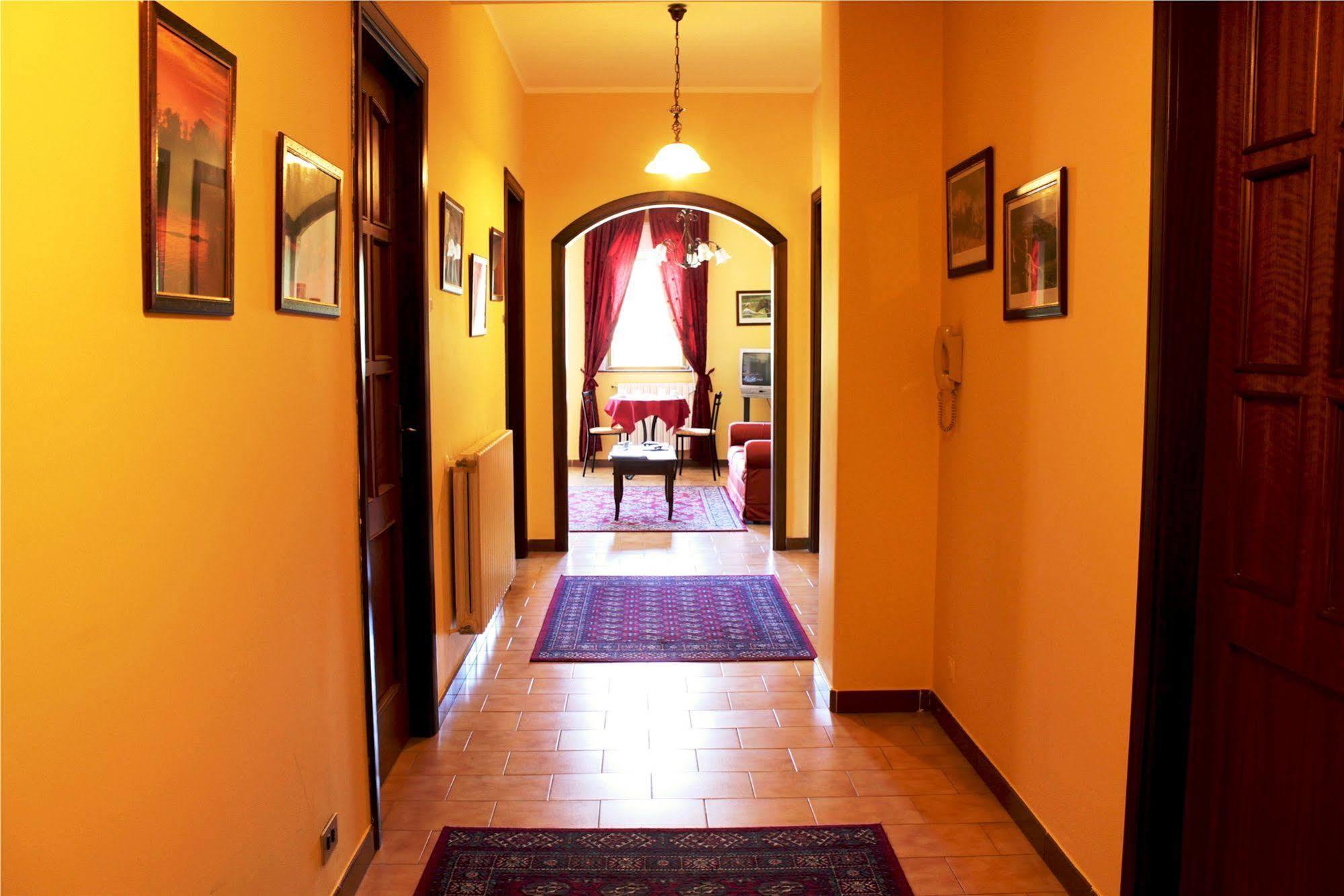 Ai Tre Parchi Bed And Bike Bed & Breakfast Randazzo Exterior photo